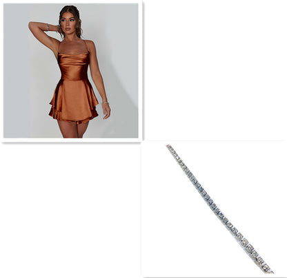 Rückenfreies Satin - Kleid