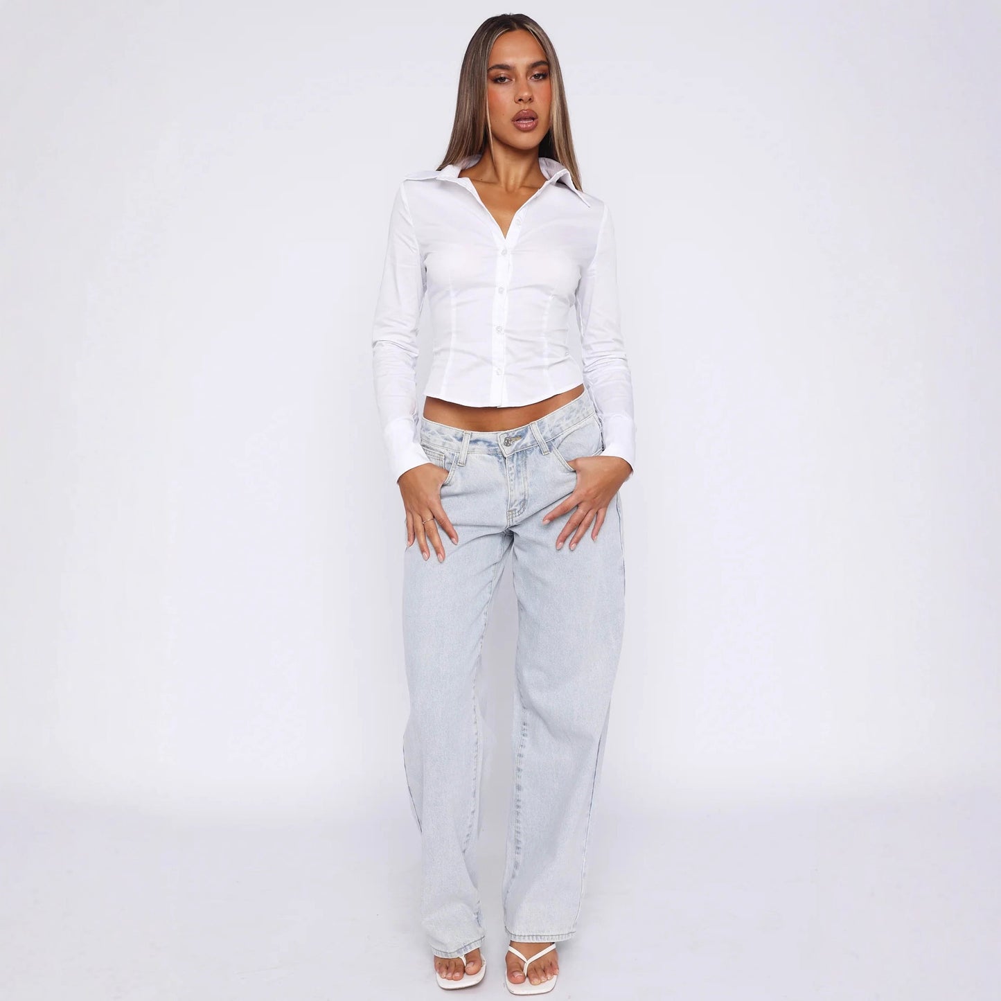 Damen Longsleeve in strahlendem Weiß – Eleganter Commuter-Style – Figurbetonte Slim-Fit Passform