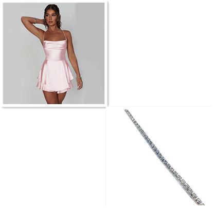 Rückenfreies Satin - Kleid