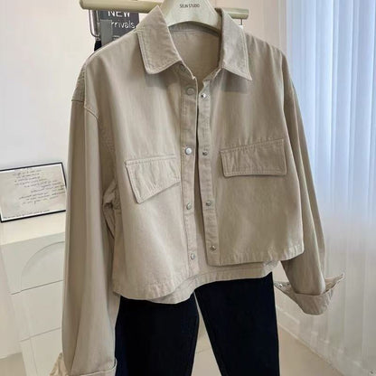 Kurze Oversized-Jacke im Utility-Style