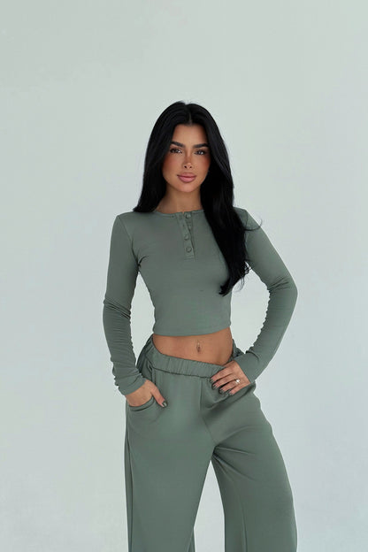 Women's Solid-color Casual Crew-neck Button-up Long-sleeve Top And Trousers