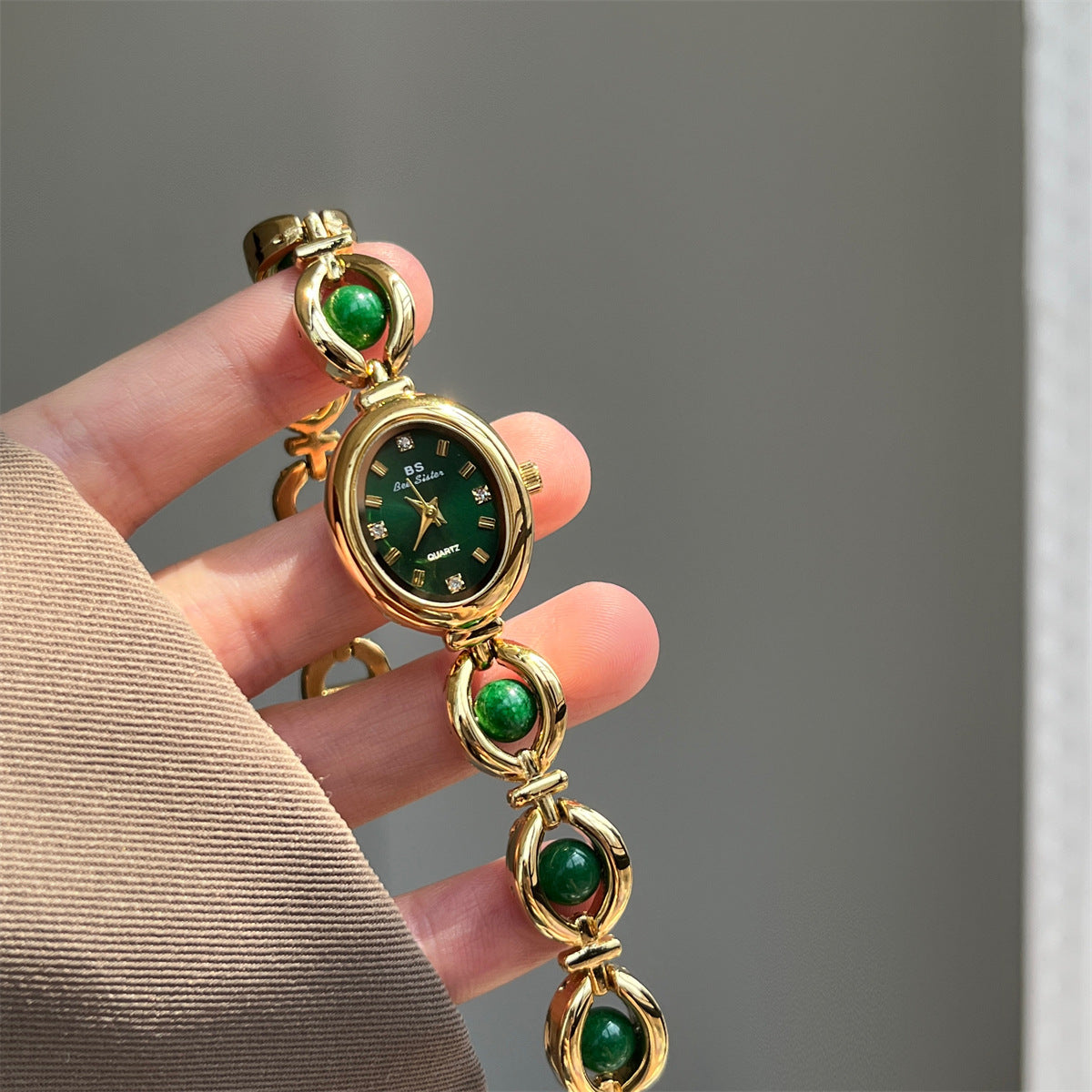 Selected Variant Image