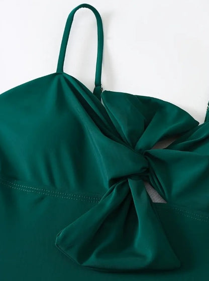 Luxuriöses 2-teiliges Bade-Set: Eleganter Bikini mit passendem Sarong-Wickelrock – Stilvoller Beach-Look